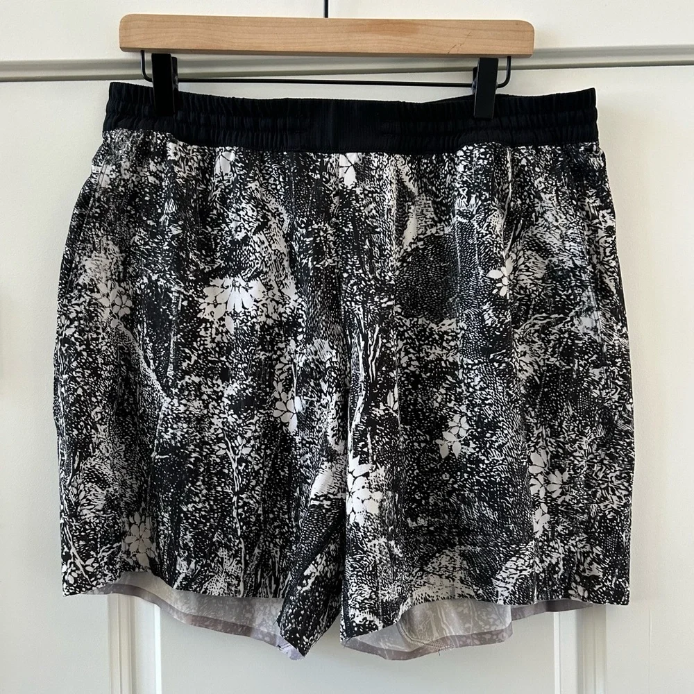 Lululemon Channel Cross Short *7